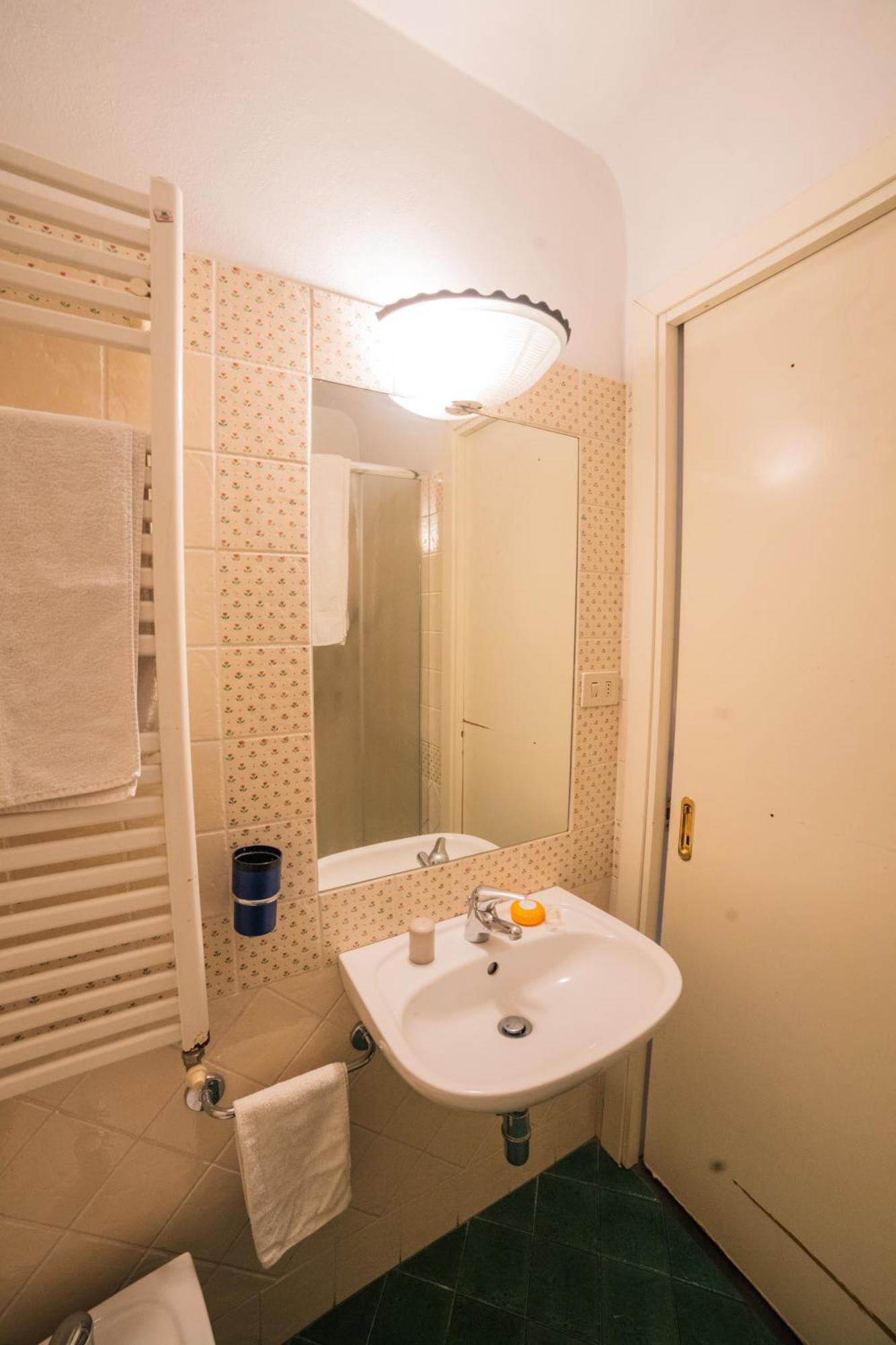 S4 Tower - Dolcevita Holiday Firenze Eksteriør billede